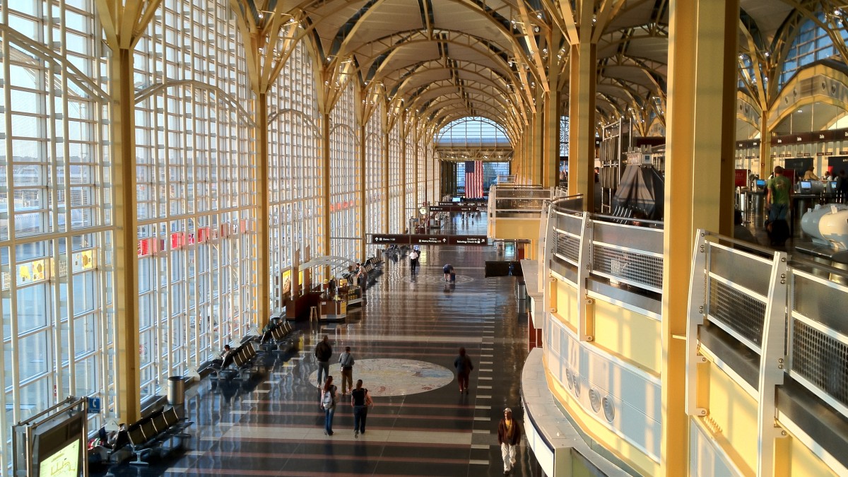 Ronald Reagan Washington National Airport - Image 1