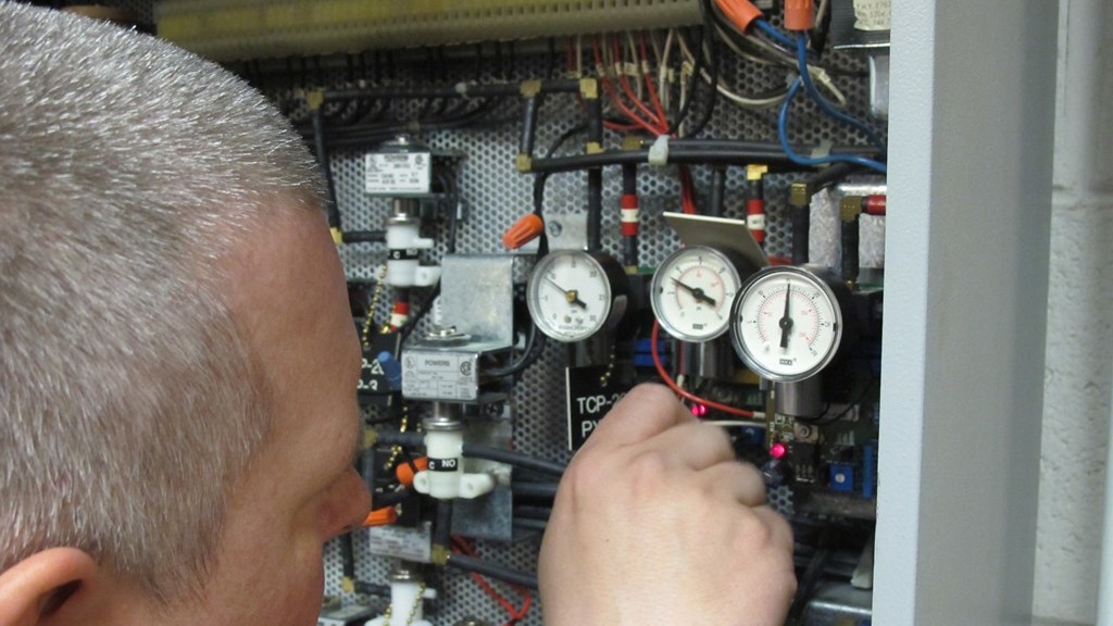 Engineer providing re-commissioning services - Image 3